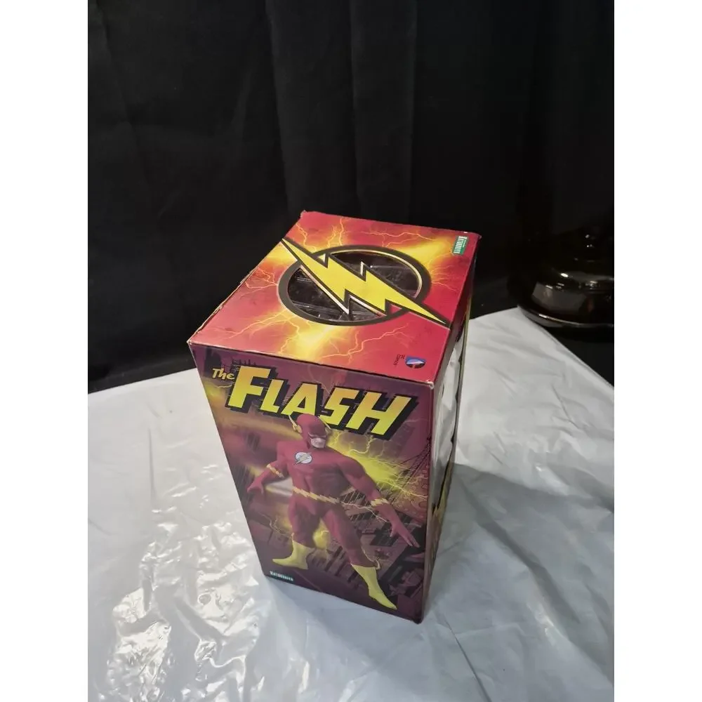 DC Comics ARTFX The Flash Statue Figure 1/6 Scale Kotobukiya Never Played With..